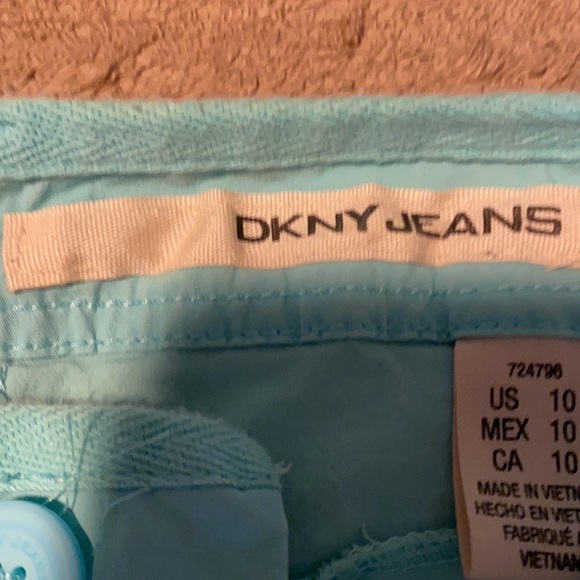 DKNY JEANS. CAPRI - Picture 6 of 10